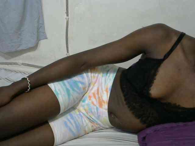 PrettyOne1 webcam