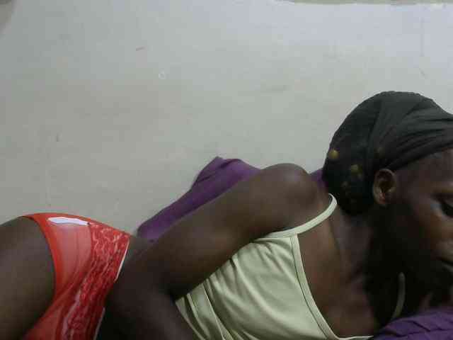 PrettyOne1 webcam