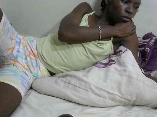 PrettyOne1 webcam