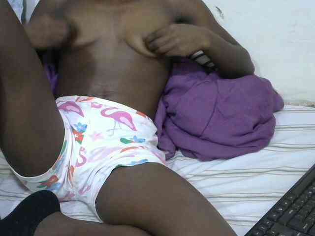 PrettyOne1 webcam