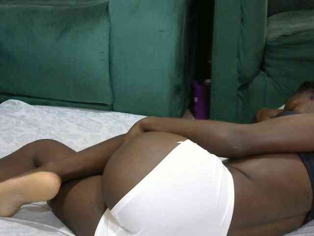 PrettyOne1 webcam