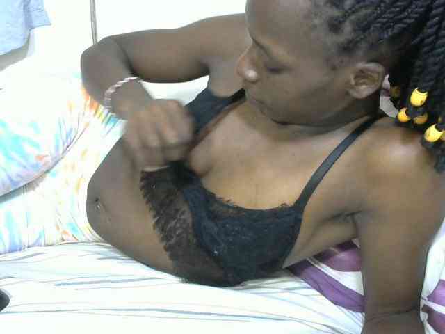 PrettyOne1 webcam