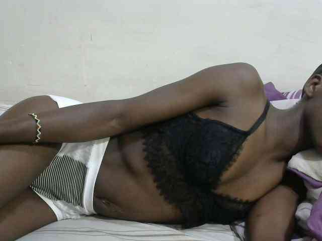 PrettyOne1 webcam