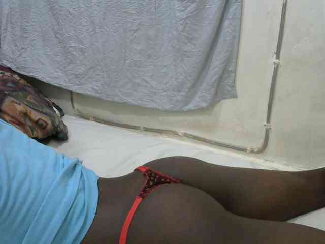 PrettyOne1 webcam