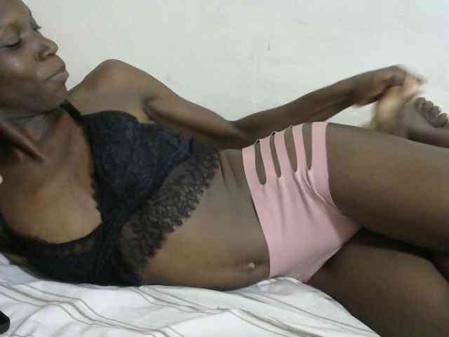 PrettyOne1 webcam