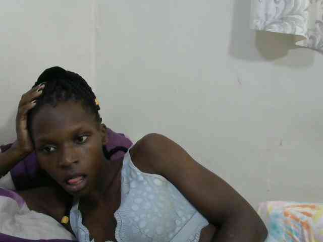 PrettyOne1 webcam