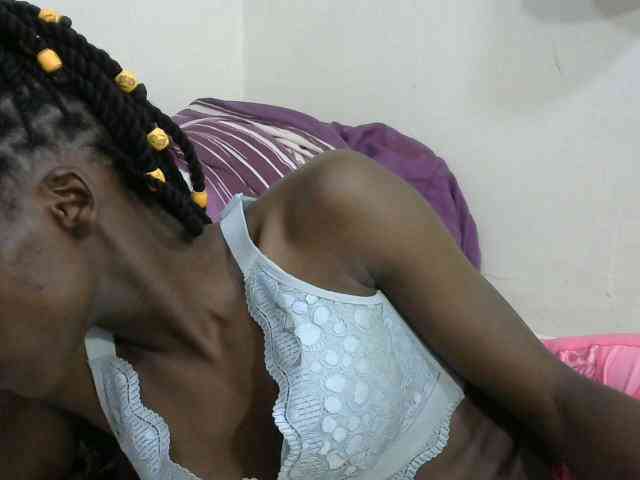 PrettyOne1 webcam