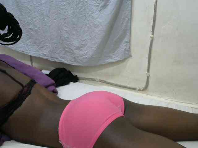 PrettyOne1 webcam