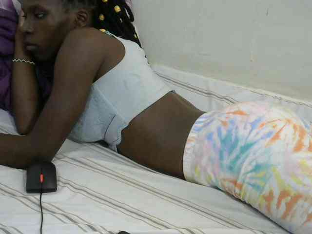 PrettyOne1 webcam