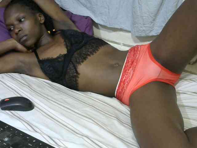 PrettyOne1 webcam