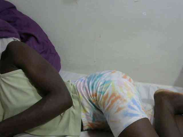 PrettyOne1 webcam