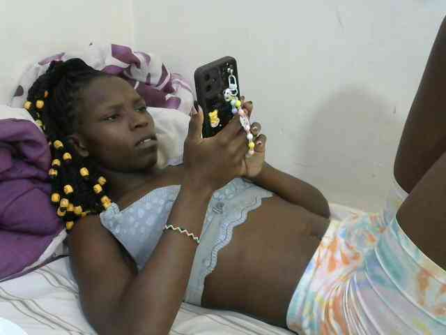 PrettyOne1 webcam