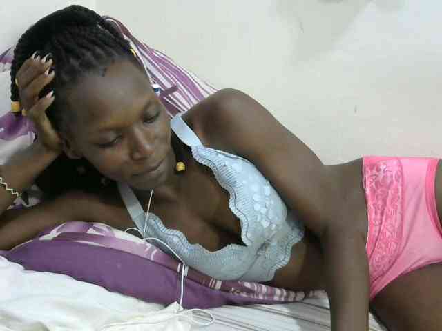 PrettyOne1 webcam