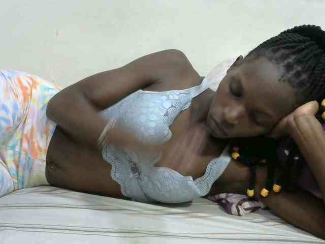 PrettyOne1 webcam