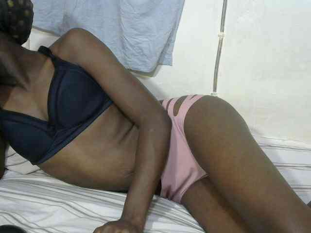 PrettyOne1 webcam