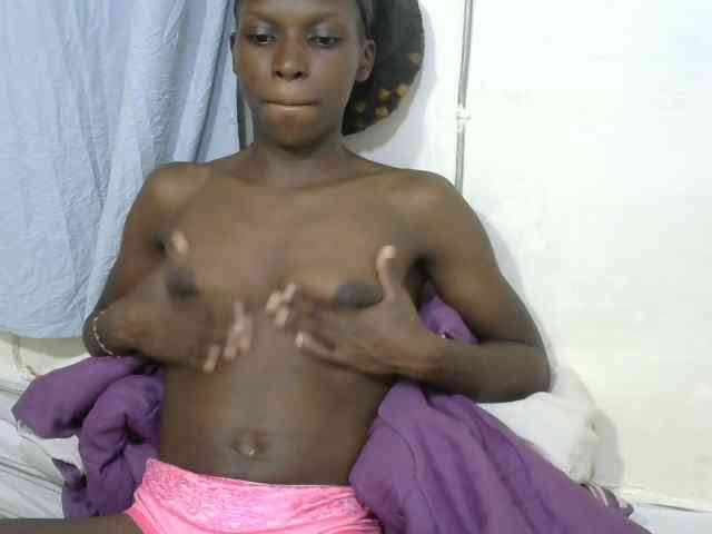 PrettyOne1 webcam