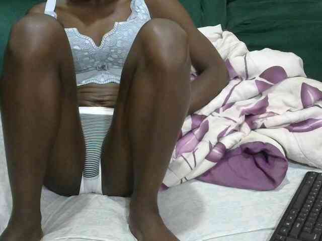 PrettyOne1 webcam
