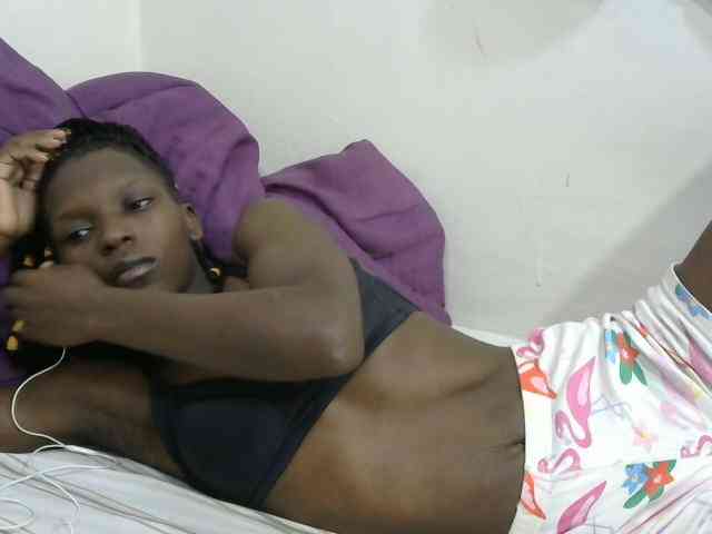 PrettyOne1 webcam
