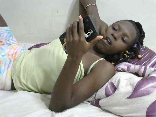 PrettyOne1 webcam