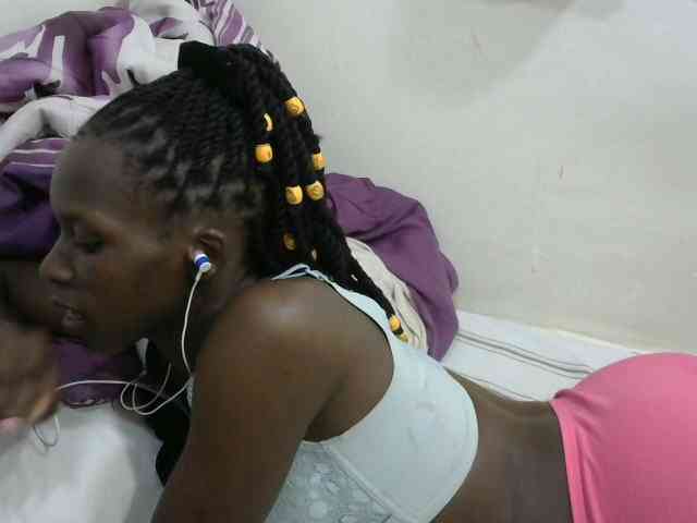 PrettyOne1 webcam