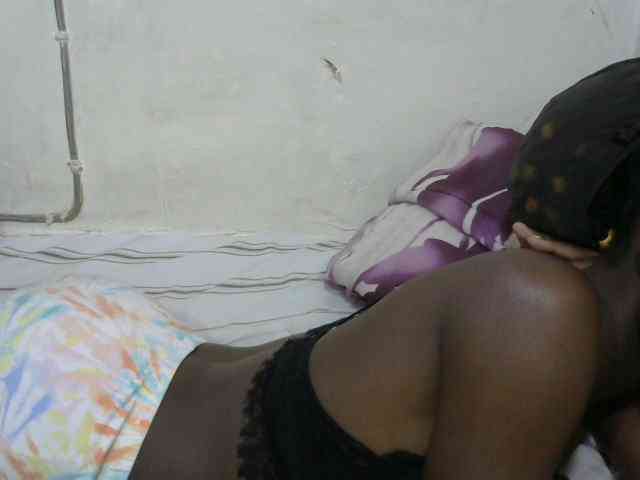 PrettyOne1 webcam