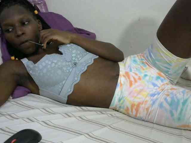 PrettyOne1 webcam