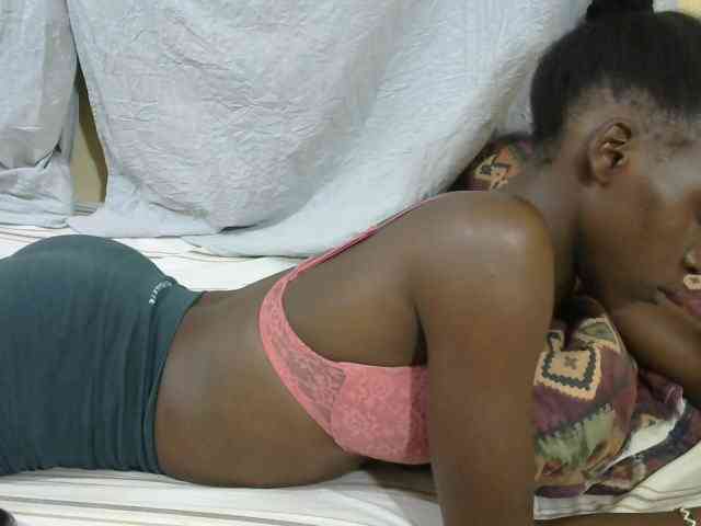 PrettyOne1 webcam