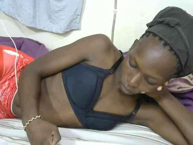 PrettyOne1 webcam