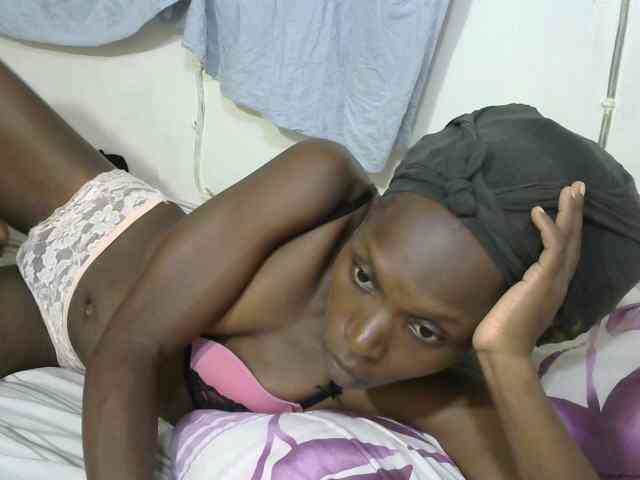 PrettyOne1 webcam