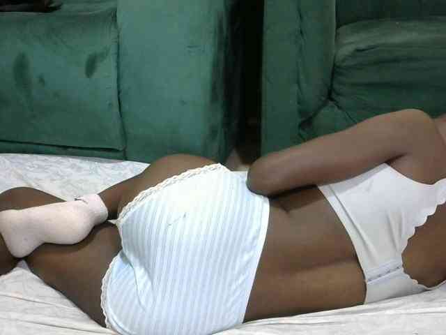 PrettyOne1 webcam