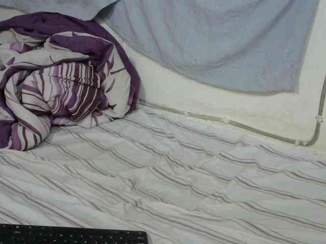 PrettyOne1 webcam