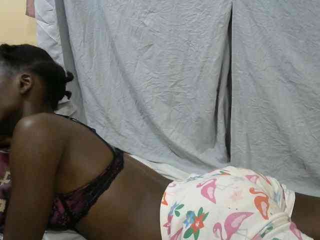 PrettyOne1 webcam