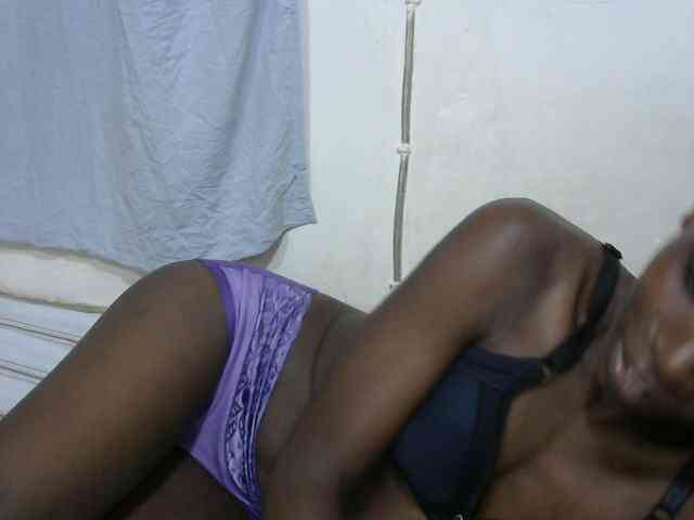 PrettyOne1 webcam
