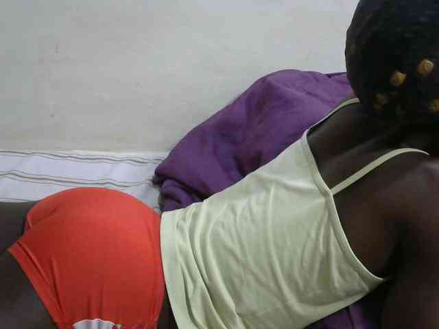 PrettyOne1 webcam