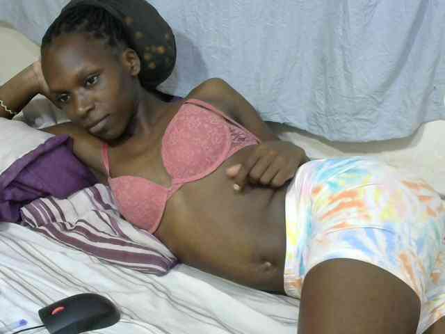 PrettyOne1 webcam