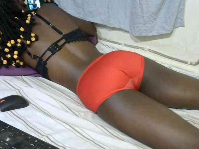 PrettyOne1 webcam