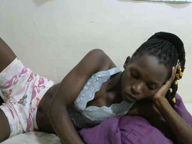 PrettyOne1 webcam