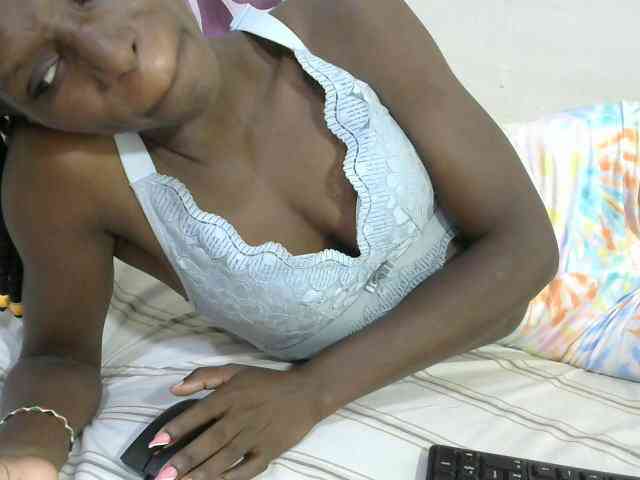 PrettyOne1 webcam