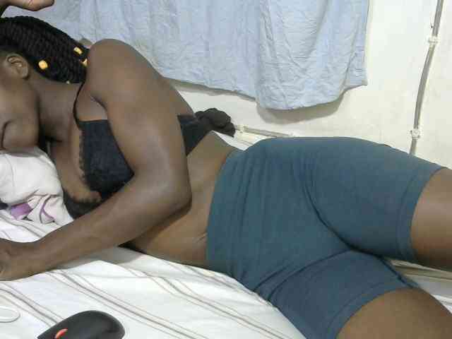 PrettyOne1 webcam