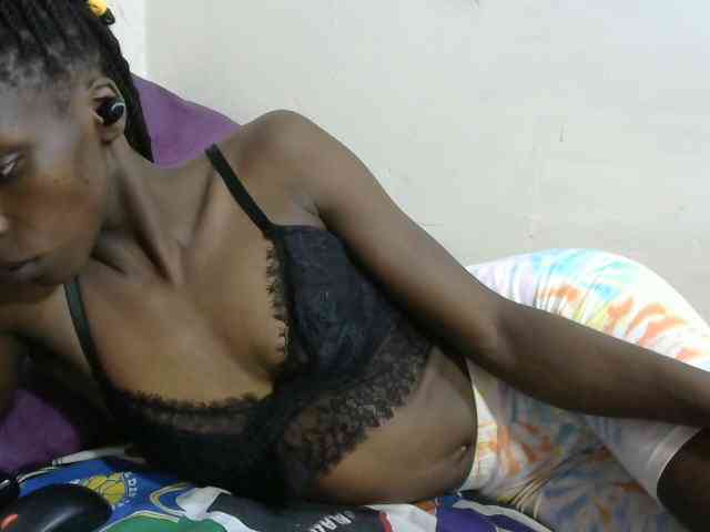 PrettyOne1 webcam