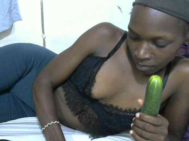 PrettyOne1 Live Webcam on BongaCams