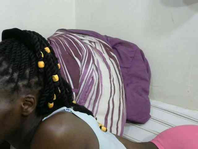 PrettyOne1 webcam