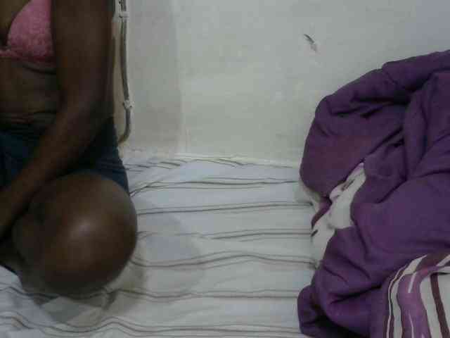 PrettyOne1 webcam