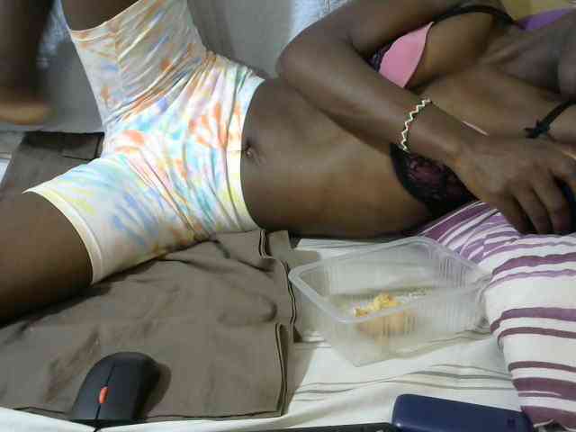 PrettyOne1 webcam
