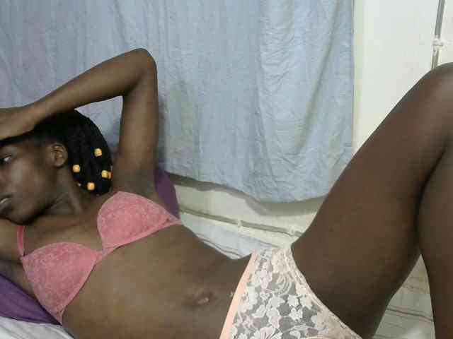 PrettyOne1 webcam
