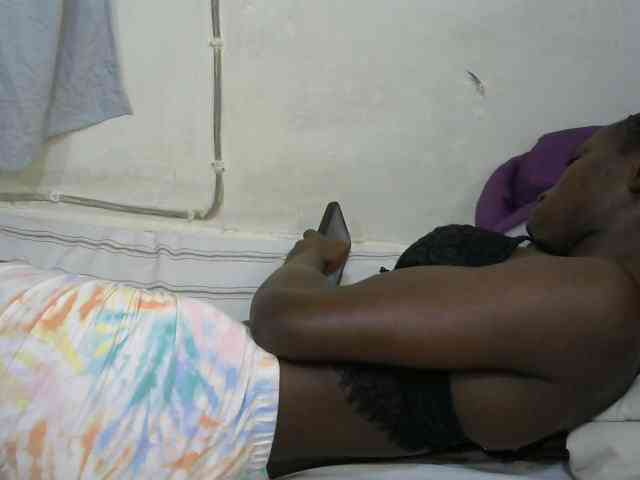 PrettyOne1 webcam