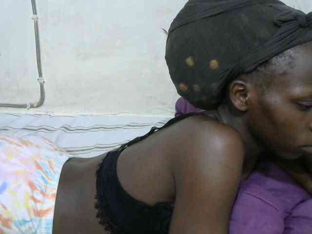PrettyOne1 webcam