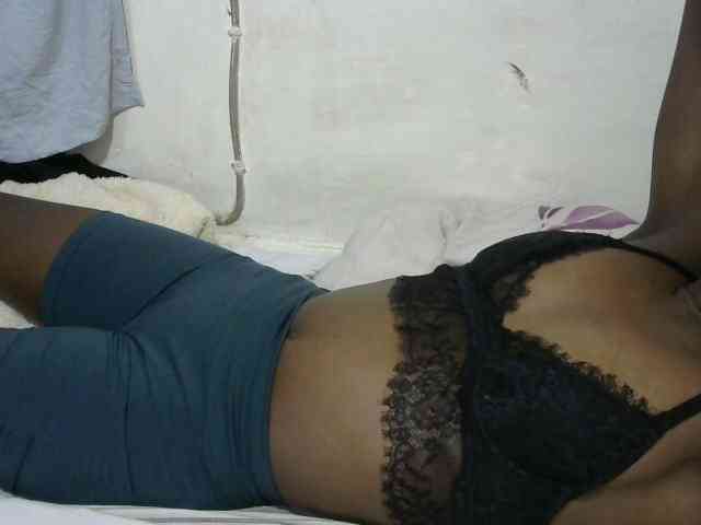 PrettyOne1 webcam