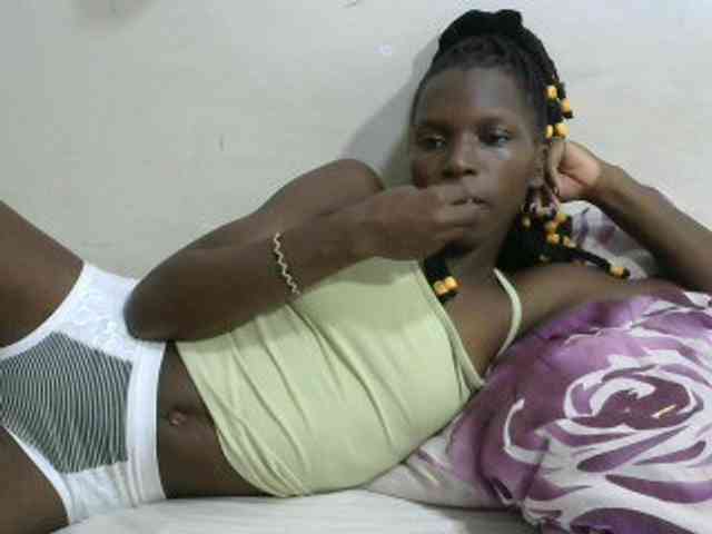 PrettyOne1 webcam