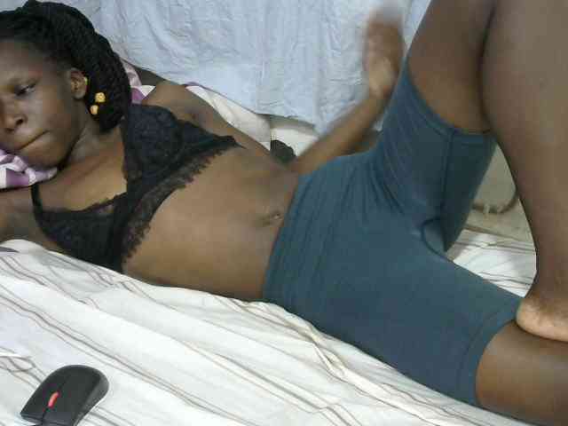 PrettyOne1 webcam